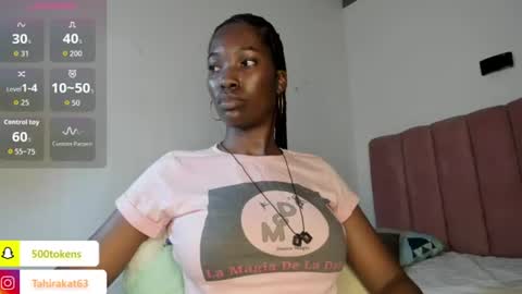 Snapshot of tahira_21 chatting on 06-13-26, 08:18 Tahira online show from 06-13-26, 08:18