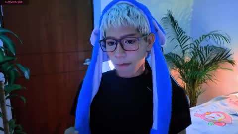 taichi online show from 10-19-25, 02:34