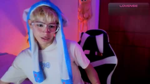 taichi online show from 12-18-25, 07:03