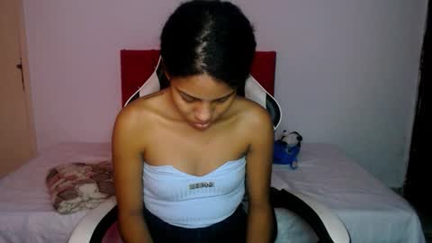 Tainara online show from 10-19-25, 07:14