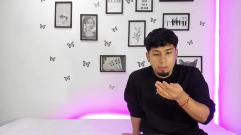 Snapshot of tainy_n_harley chatting on 12-28-24, 04:30 Liam and Juli online show from 12-28-24, 04:30