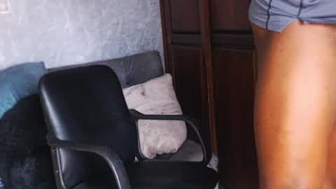 Tairon Tucke online show from 12-15-24, 09:09