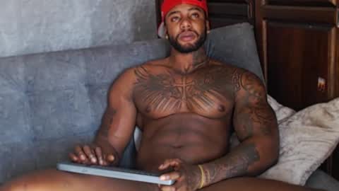 Tairon Tucke online show from 01-22-25, 01:42