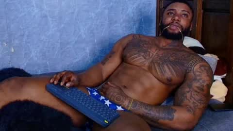 Tairon Tucke online show from 03-01-25, 02:59