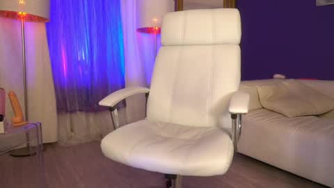 Margo online show from 01-16-25, 04:28