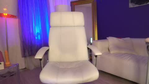 Margo online show from 02-14-25, 11:31