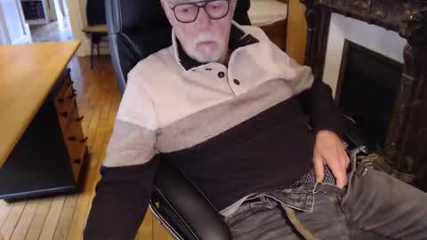 taisabaki54 online show from 12-04-25, 12:36