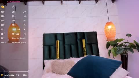 Taissa online show from 02-09-25, 03:12