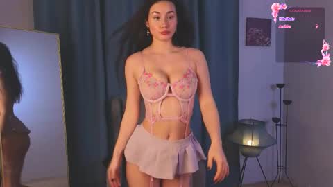 Lizzy online show from 11-11-25, 04:40