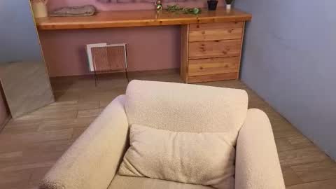 Lizzy online show from 03-18-26, 06:27