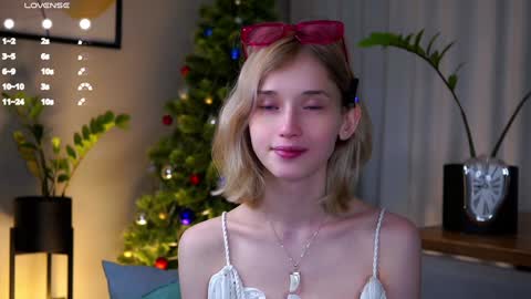 Mia online show from 01-18-25, 12:24