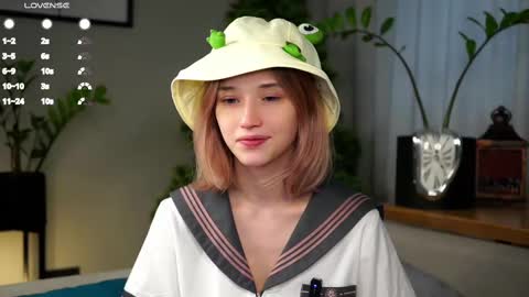 Mia online show from 02-16-25, 05:04