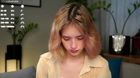 Mia online show from 02-17-25, 06:20