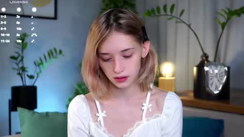 Mia online show from 02-19-25, 01:40