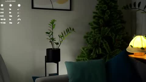 Mia online show from 02-20-25, 01:46