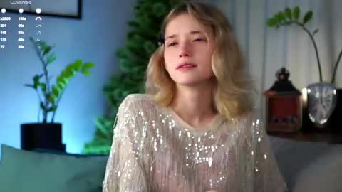 Mia online show from 02-27-25, 01:38