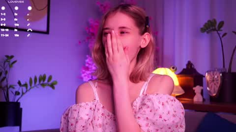 Mia online show from 03-07-25, 03:19