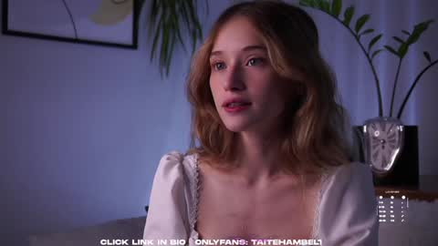 Mia online show from 09-12-25, 02:00