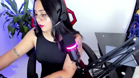 Snapshot of takaragr chatting on 10-14-25, 07:14 kalagr online show from 10-14-25, 07:14