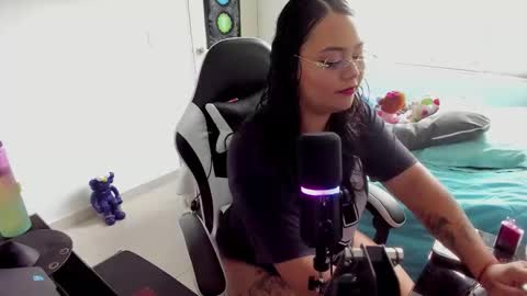 Snapshot of takaragr chatting on 11-14-25, 05:33 kalagr online show from 11-14-25, 05:33