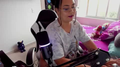 Snapshot of takaragr chatting on 11-20-25, 09:03 kalagr online show from 11-20-25, 09:03