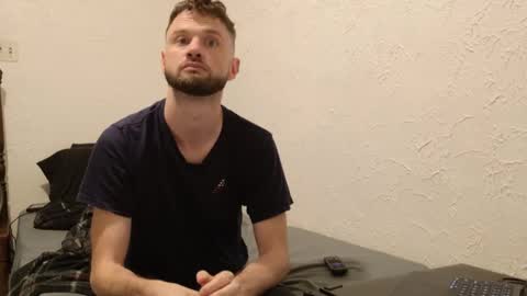 Snapshot of talenjames chatting on 10-06-25, 02:36 Talen James online show from 10-06-25, 02:36