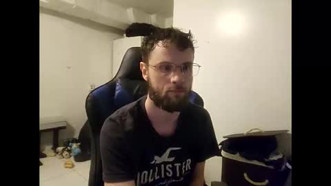 Snapshot of talenjames chatting on 12-02-25, 01:44 Talen James online show from 12-02-25, 01:44