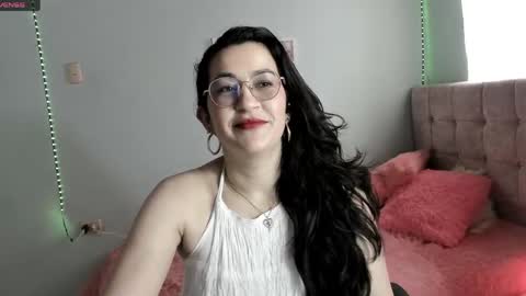 Snapshot of talia_mystic chatting on 04-29-26, 01:37 Talia mia online show from 04-29-26, 01:37