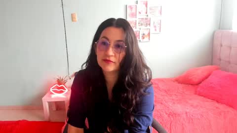 Snapshot of talia_mystic chatting on 06-03-26, 12:41 Talia mia online show from 06-03-26, 12:41