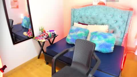 Talia Sky online show from 04-28-26, 04:01