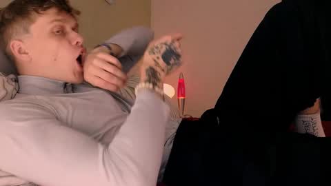 Snapshot of talkinghead7 chatting on 10-15-25, 08:31 Colin online show from 10-15-25, 08:31