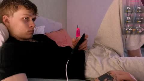 Snapshot of talkinghead7 chatting on 11-01-25, 02:57 Colin online show from 11-01-25, 02:57