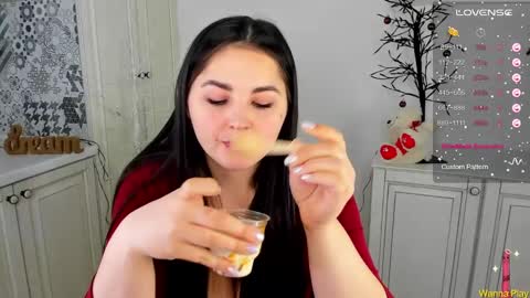 Snapshot of talla_la chatting on 01-18-25, 10:28 Talla online show from 01-18-25, 10:28