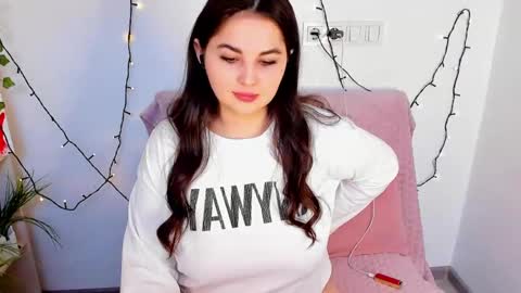 Snapshot of talla_la chatting on 02-13-25, 07:24 Talla online show from 02-13-25, 07:24