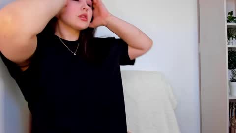 Snapshot of talla_la chatting on 02-28-25, 08:53 Talla online show from 02-28-25, 08:53