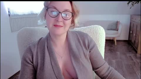 Snapshot of tallinnlove chatting on 05-14-26, 12:01 tallinnlove online show from 05-14-26, 12:01