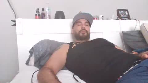 Snapshot of talllatino310 chatting on 02-26-25, 06:54 talllatino310 online show from 02-26-25, 06:54