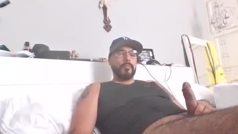 Snapshot of talllatino310 chatting on 09-08-25, 10:20 talllatino310 online show from 09-08-25, 10:20