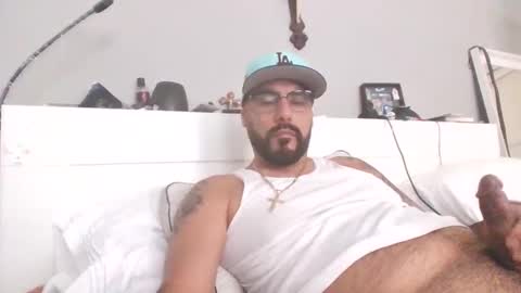 Snapshot of talllatino310 chatting on 09-13-25, 09:14 talllatino310 online show from 09-13-25, 09:14