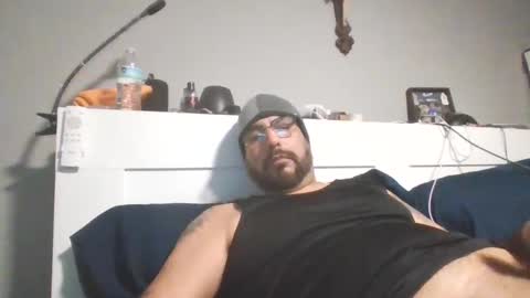 Snapshot of talllatino310 chatting on 10-14-25, 06:09 talllatino310 online show from 10-14-25, 06:09