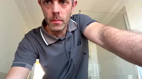 Snapshot of tallpaul_12345 chatting on 03-10-26, 01:38 Tall Paul online show from 03-10-26, 01:38