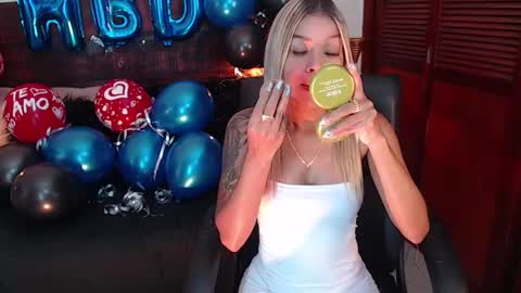 Snapshot of tamara_sanz1 chatting on 02-23-25, 05:07    online show from 02-23-25, 05:07