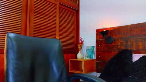 Snapshot of tamara_sanz1 chatting on 09-19-25, 05:46    online show from 09-19-25, 05:46
