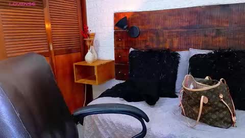Snapshot of tamara_sanz1 chatting on 09-28-25, 04:34    online show from 09-28-25, 04:34