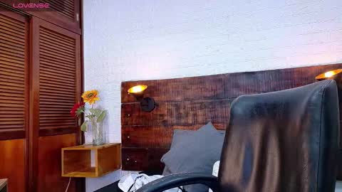 Snapshot of tamara_sanz1 chatting on 11-06-25, 10:49 online show from 11-06-25, 10:49