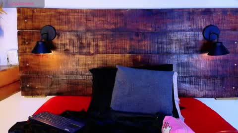 Snapshot of tamara_sanz1 chatting on 05-09-26, 10:53 online show from 05-09-26, 10:53