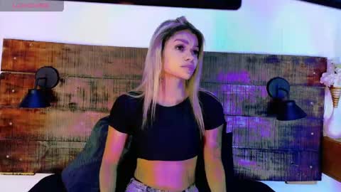 Snapshot of tamara_sanz1 chatting on 05-12-26, 10:56 online show from 05-12-26, 10:56