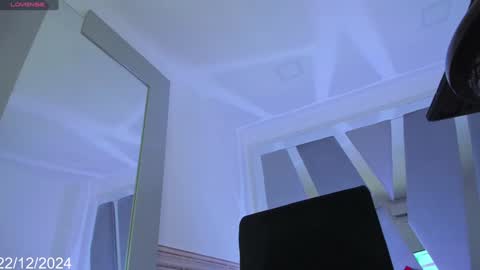 Snapshot of tamara_sex7 chatting on 12-22-24, 03:22  T A M A R A  online show from 12-22-24, 03:22