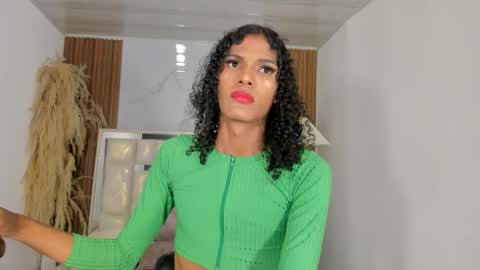  T A M A R A  online show from 11-07-25, 08:20