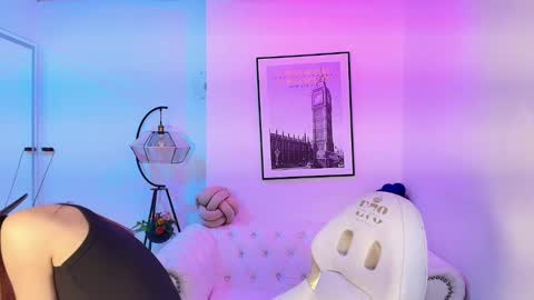 Snapshot of tamara_slimx chatting on 01-14-25, 10:48 Tamara online show from 01-14-25, 10:48